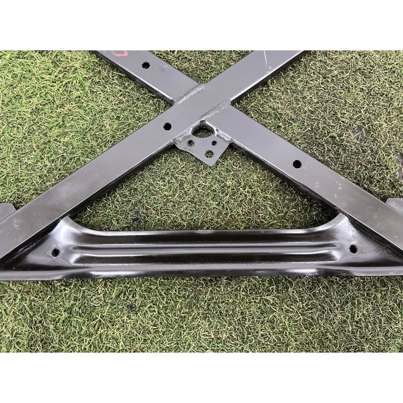 Распорка переднего подрамника (подвеска) AUDI Q5 8R 2012 3.2 CALB 8T1399345J