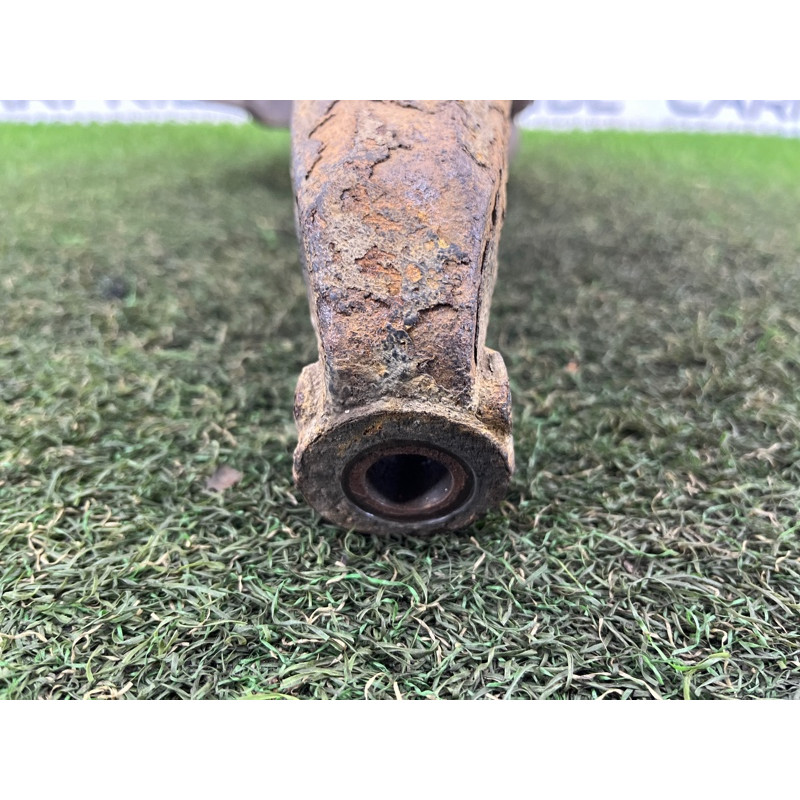 Поворотный кулак (подвеска) Volkswagen Amarok 2H 2012 2.0 2H0407258D