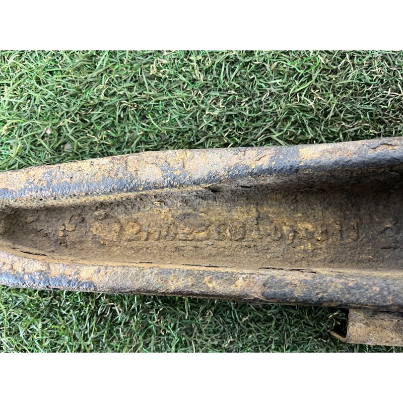 Поворотный кулак (подвеска) Volkswagen Amarok 2H 2012 2.0 2H0407258D