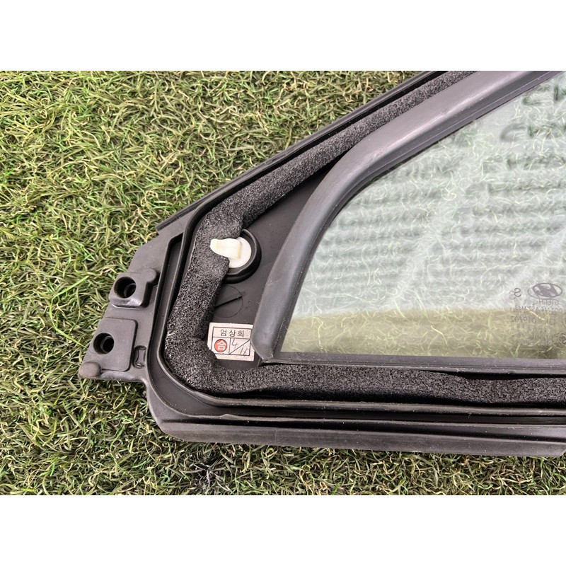 Форточка дверцят (кузов і елементи) Hyundai Santa Fe TM 2019 2.4GDI 82580S1010