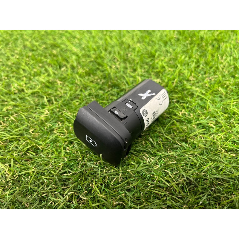 USB роз'єм (електрика) Hyundai Santa Fe TM 2019 2.4GDI 96125S1000