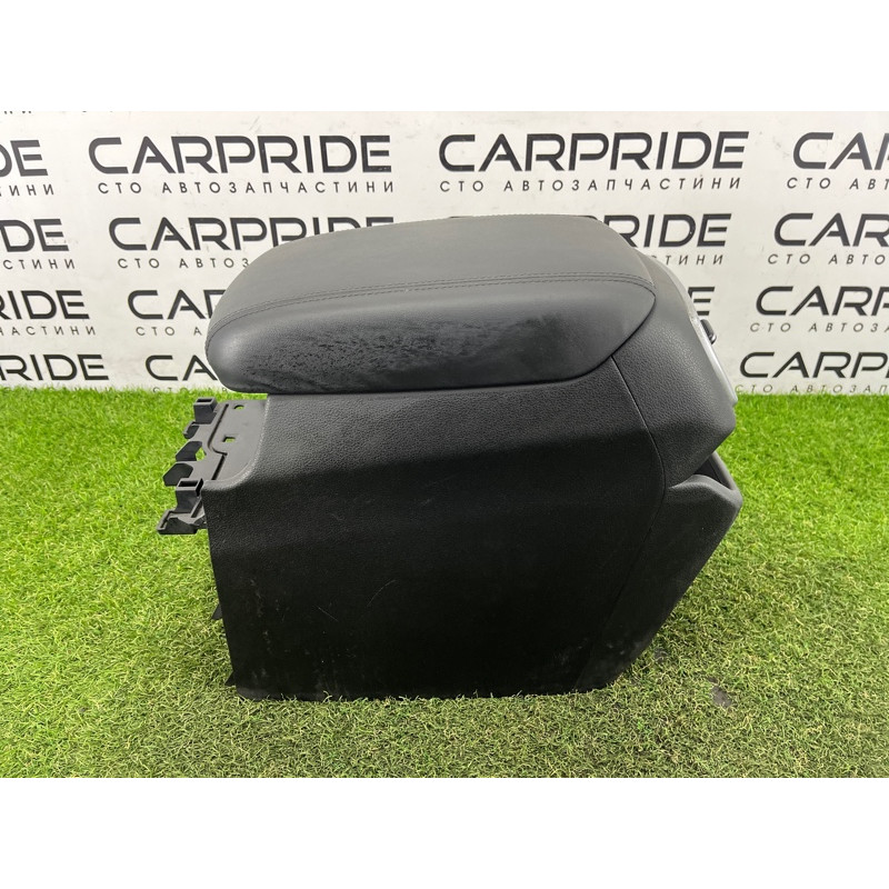 Підлокітник (салон) Hyundai Santa Fe TM 2019 2.4GDI 84660S2000NNB