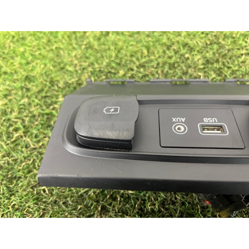 Гнездо USB/AUX (электрика) Hyundai Santa Fe TM 2019 2.4GDI 84630S20204X