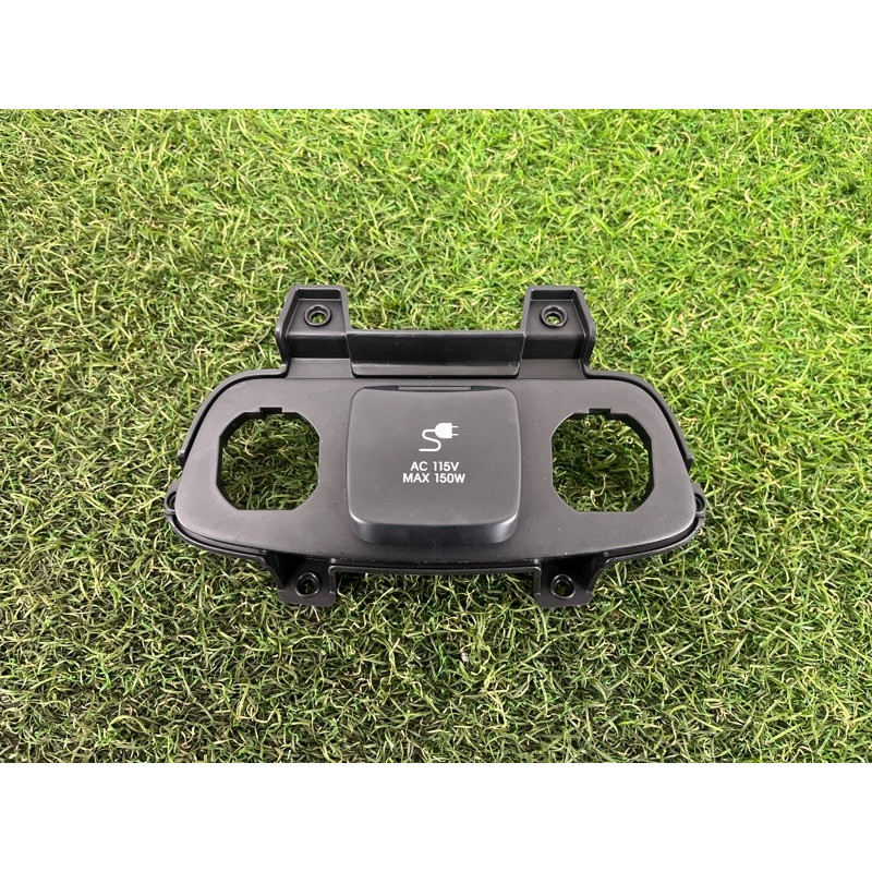 Розетка (электрика) Hyundai Santa Fe TM 2019 2.0 GDi Turbo 95260S2000