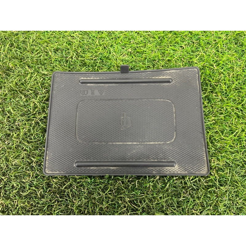 Коврик центральной консоли (салон) Hyundai Ioniq AE 2021 1.6 Hybrid 95570G2100