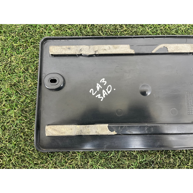 Площадка номерного знака (кузов и элементы) AUDI A3 8V 2018 2.0 CZRA 8V5827113B9B9