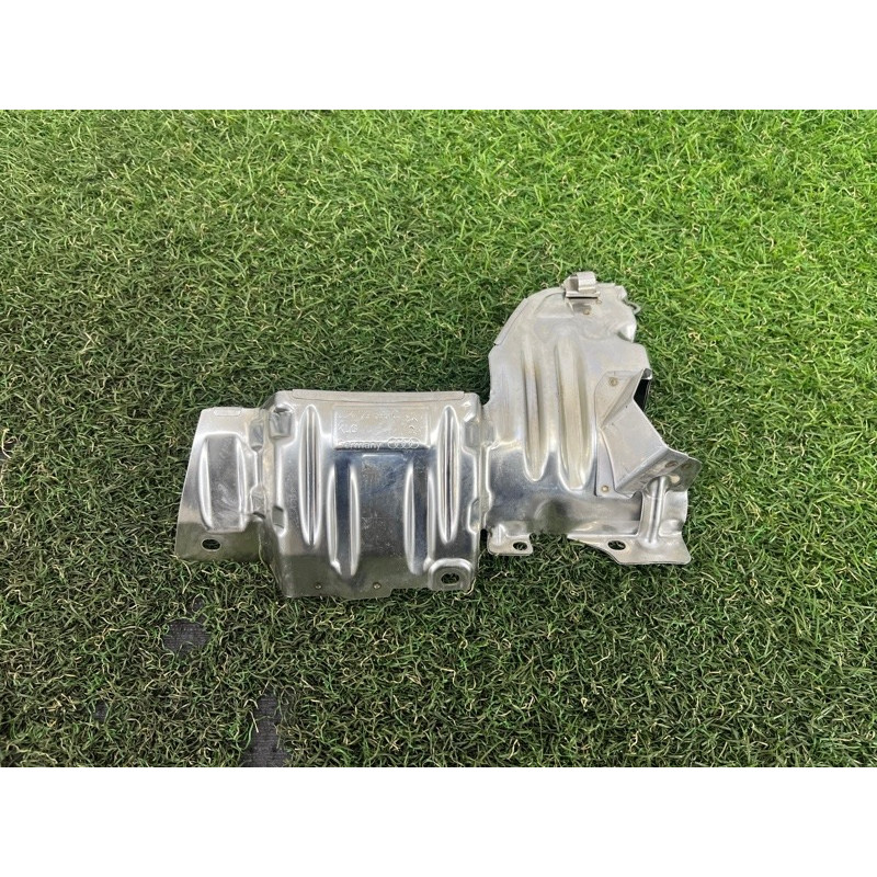 Защита турбины (выпускная система) AUDI A3 8V 2018 2.0 CZRA 06K129596C