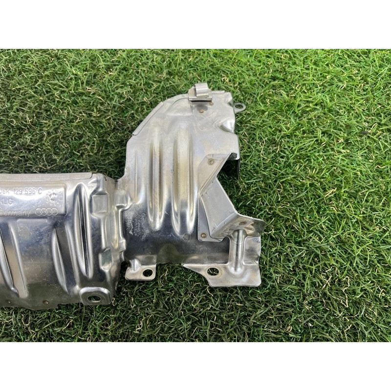 Защита турбины (выпускная система) AUDI A3 8V 2018 2.0 CZRA 06K129596C