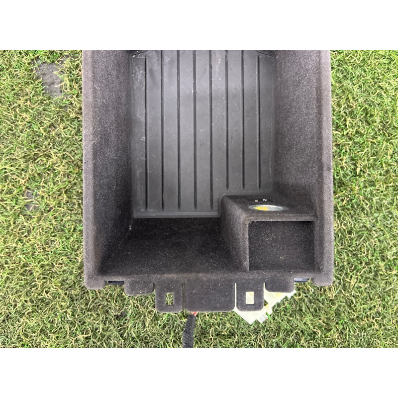 Ящик центральной консоли (салон) BMW 5-series G30 2017 2.0 B46B20 51169330670