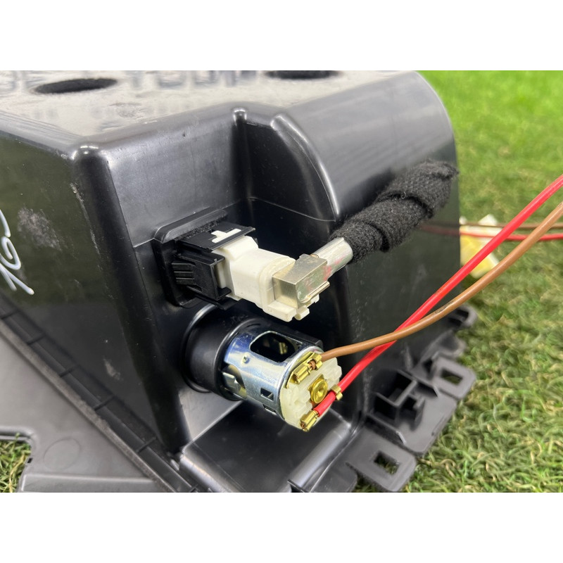 Ящик центральной консоли (салон) BMW 5-series G30 2017 2.0 B46B20 51169330670