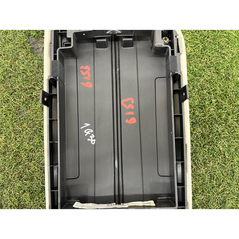 Кришка підлокітника (салон) BMW 5-series G30 2017 2.0 B46B20 51169388140