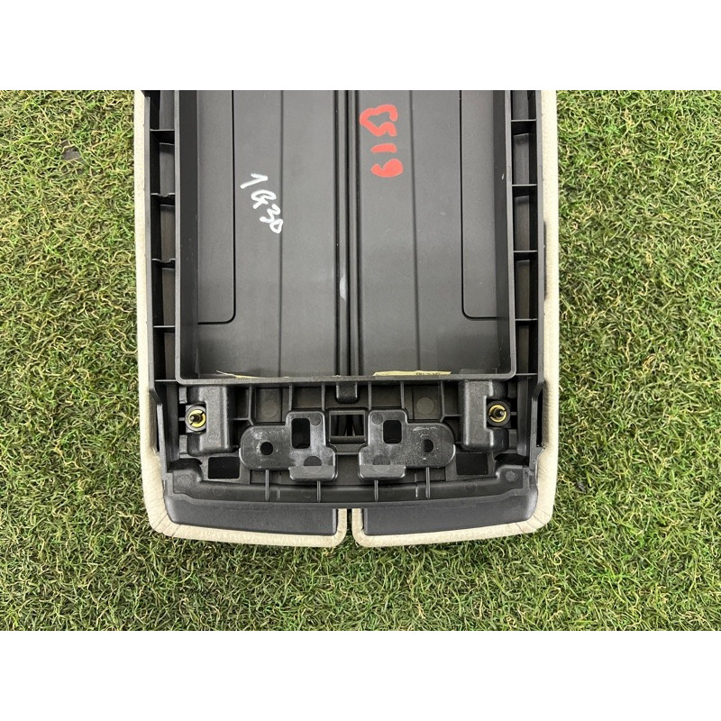 Кришка підлокітника (салон) BMW 5-series G30 2017 2.0 B46B20 51169388140