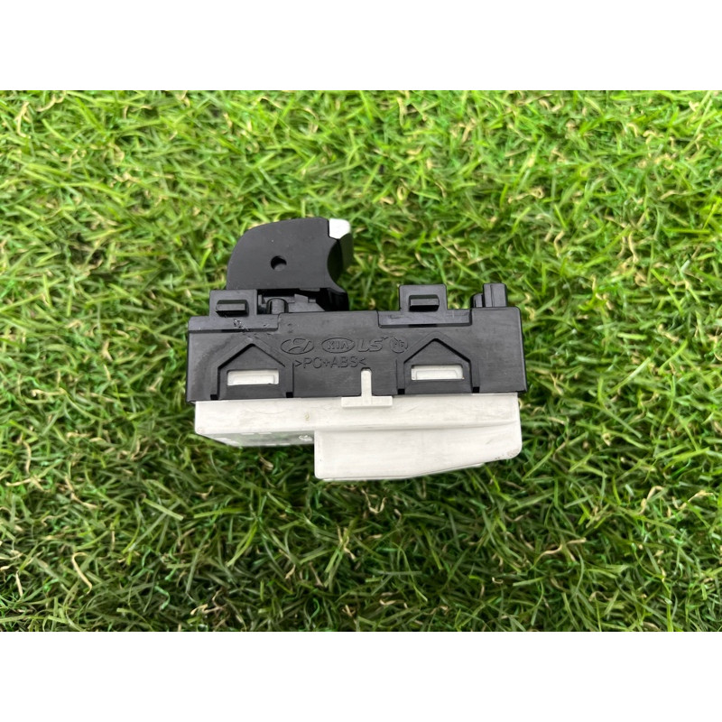 Кнопка стеклоподъемника (электрика / кнопки) Hyundai Santa Fe TM 2019 2.4GDI 93576S1010NNB