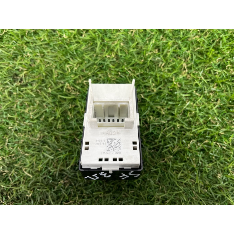 Кнопка стеклоподъемника (электрика / кнопки) Hyundai Santa Fe TM 2019 2.4GDI 93576S1010NNB