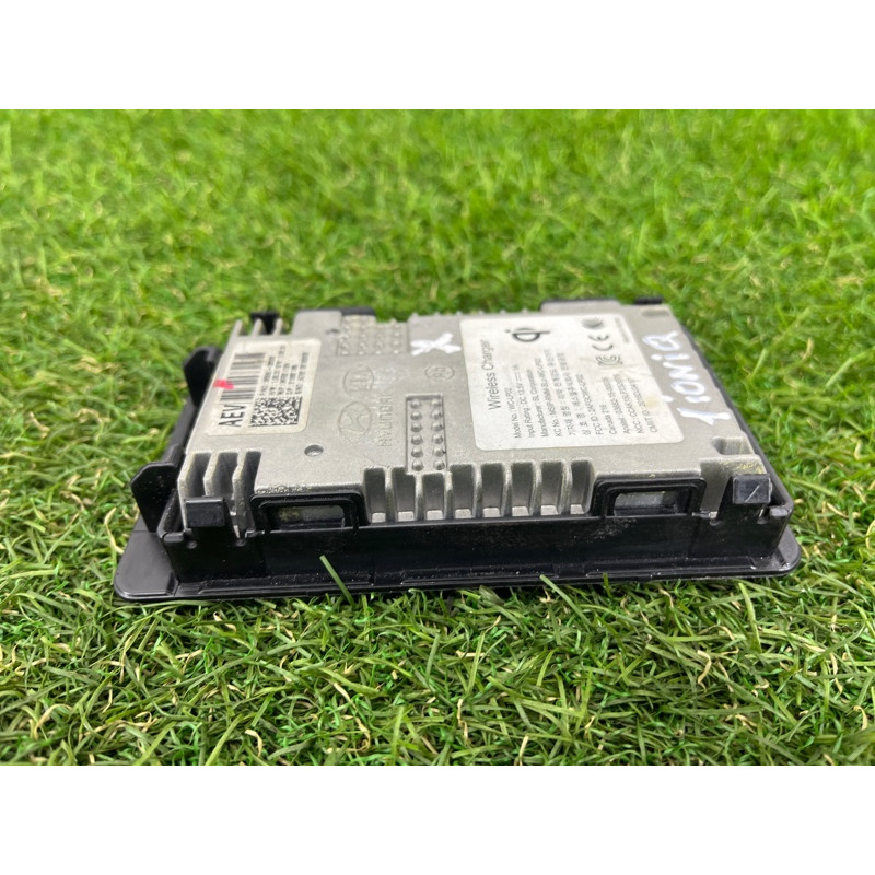 Блок управления беспроводной зарядкой (электрика / блок управления) Hyundai Ioniq AE 2021 1.6 Hybrid 95560G2500