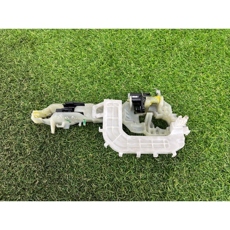 Кронштейн ручки двери (кузов и элементы) Hyundai Ioniq AE 2021 1.6 Hybrid 82655G2700