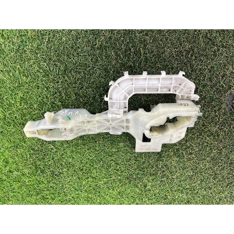 Кронштейн ручки двери (кузов и элементы) Hyundai Ioniq AE 2021 1.6 Hybrid 82655G2700