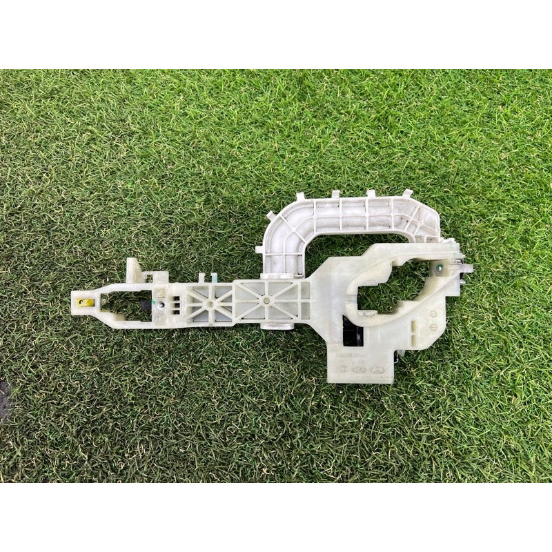 Кронштейн ручки двери (кузов и элементы) Hyundai Ioniq AE 2021 1.6 Hybrid 82655G2700