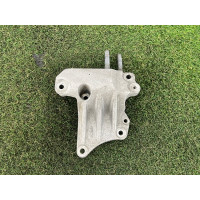 Кріплення подушки двигуна