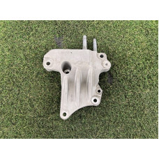 Кронштейн подушки двигателя