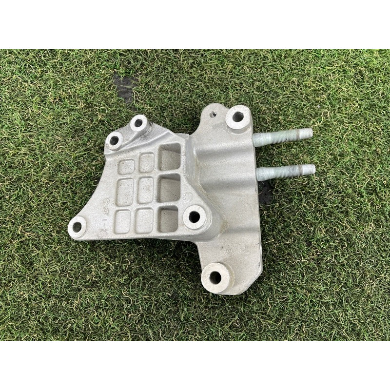 Кронштейн подушки двигателя (кронштейны двигателя) Hyundai Santa Fe TM 2019 2.4GDI 216702GGB1