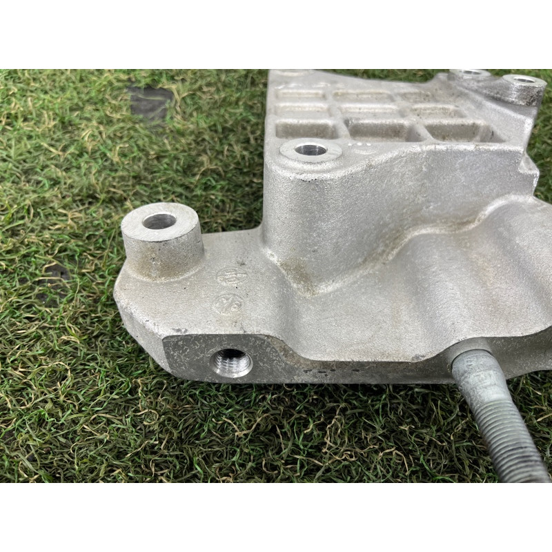 Кронштейн подушки двигателя (кронштейны двигателя) Hyundai Santa Fe TM 2019 2.4GDI 216702GGB1