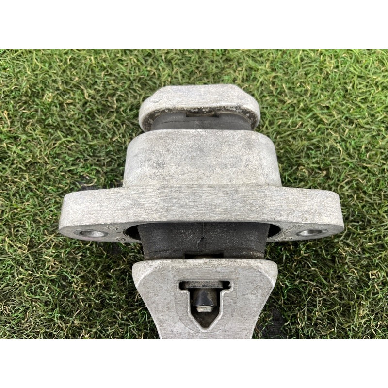 Подушка двигателя (двигатель и элементы) Hyundai Sonata YF 2013 219552S000