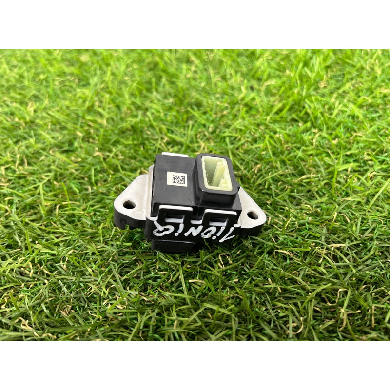 Кнопка включения беспроводной зарядки (электрика / кнопки) Hyundai Ioniq AE 2021 1.6 Hybrid 95580D9000