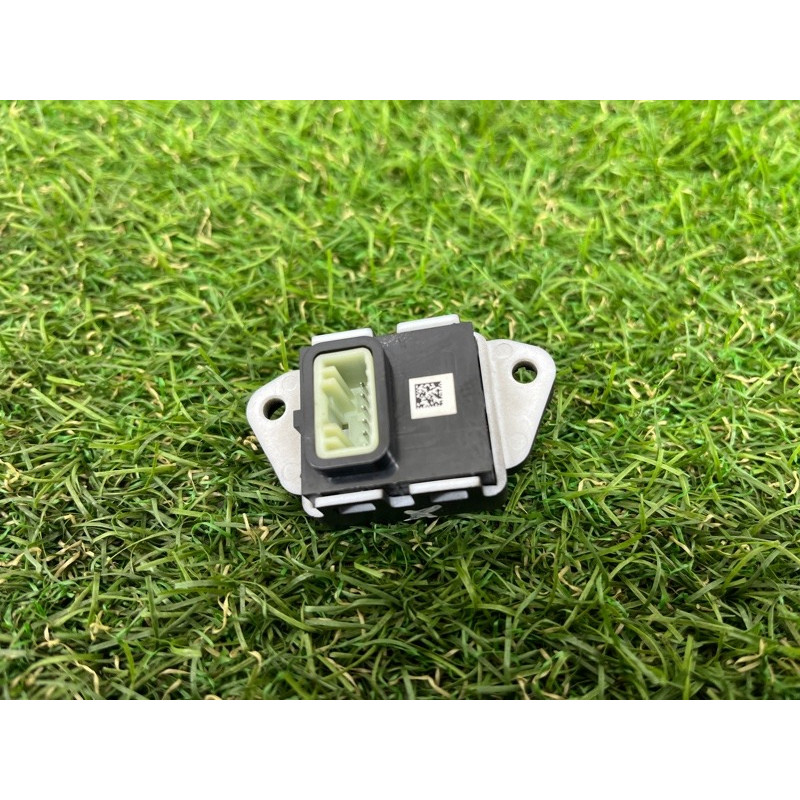 Кнопка включения беспроводной зарядки (электрика / кнопки) Hyundai Ioniq AE 2021 1.6 Hybrid 95580D9000