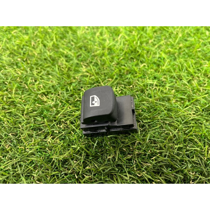 Кнопка склопідйомника (електрика / кнопки) BMW 5-series G30 2017 2.0 B46B20 61319327031