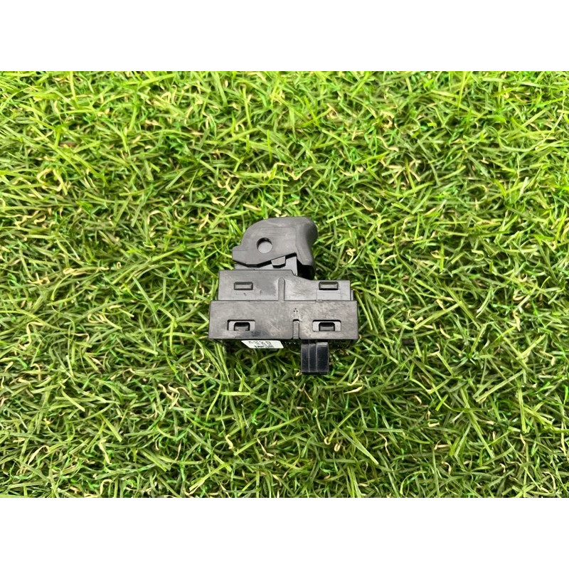 Кнопка склопідйомника (електрика / кнопки) BMW 5-series G30 2017 2.0 B46B20 61319327031