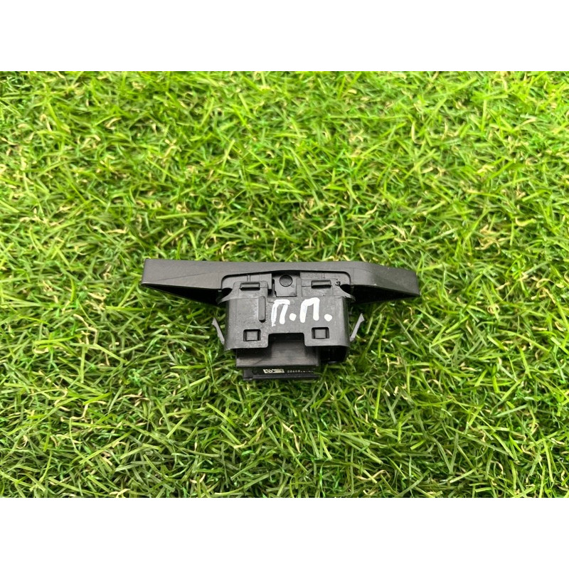 Кнопка блокування центрального замка (електрика / кнопки) BMW 5-series G30 2017 2.0 B46B20 61319860546