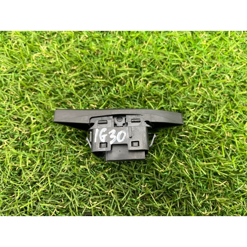 Кнопка блокування центрального замка (електрика / кнопки) BMW 5-series G30 2017 2.0 B46B20 61319860546