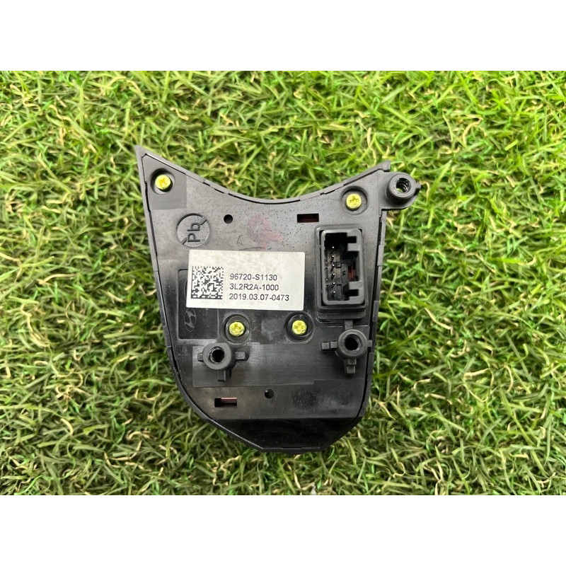 Кнопки керма (електрика / кнопки) Hyundai Santa Fe TM 2019 2.4GDI 96720S1130