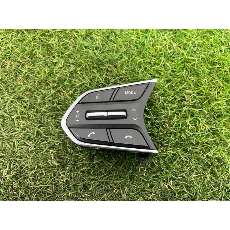 Кнопки керма (електрика / кнопки) Hyundai Santa Fe TM 2019 2.4GDI 96710S1030VCS