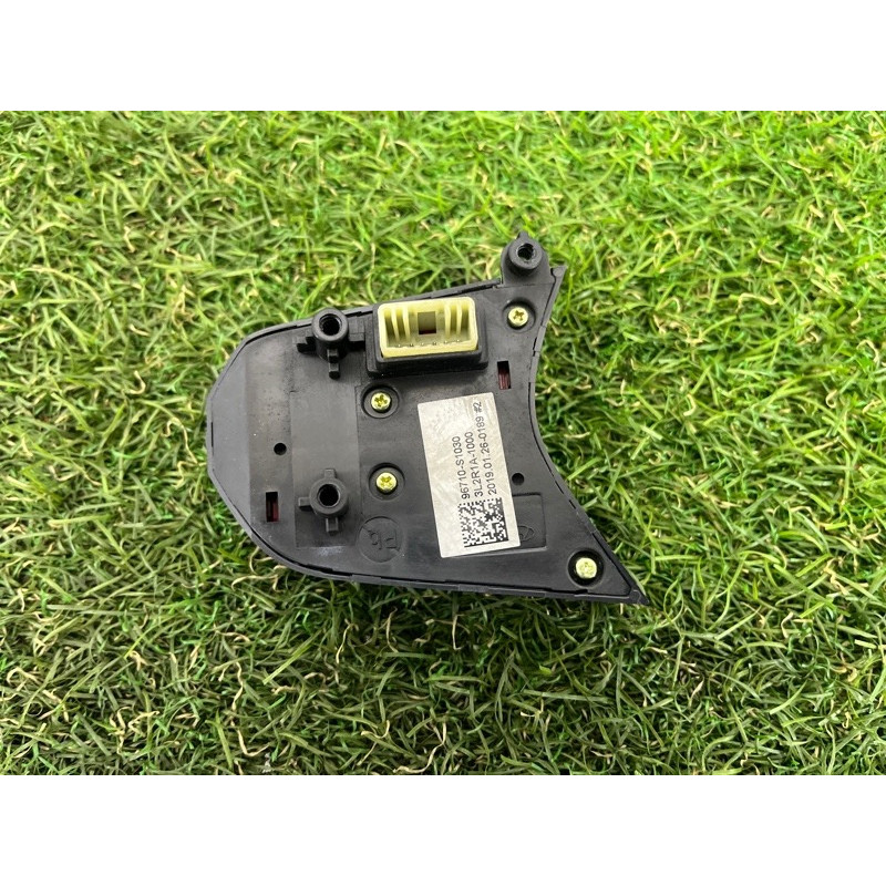 Кнопки керма (електрика / кнопки) Hyundai Santa Fe TM 2019 2.4GDI 96710S1030VCS