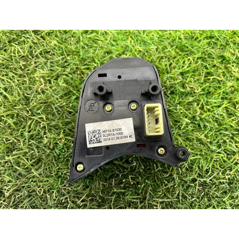 Кнопки керма (електрика / кнопки) Hyundai Santa Fe TM 2019 2.4GDI 96710S1030VCS