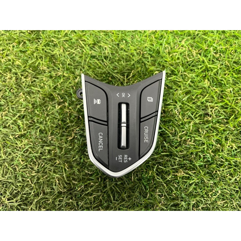 Кнопки руля (электрика / кнопки) Hyundai Santa Fe TM 2019 2.4GDI 96720S1130