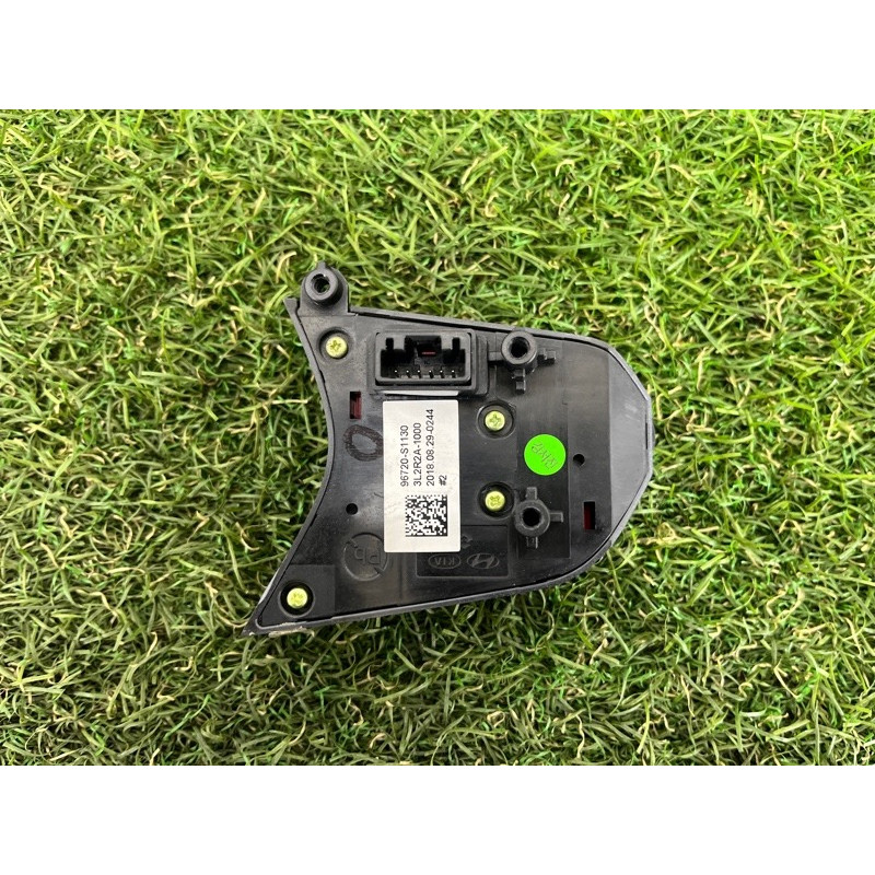 Кнопки руля (электрика / кнопки) Hyundai Santa Fe TM 2019 2.4GDI 96720S1130