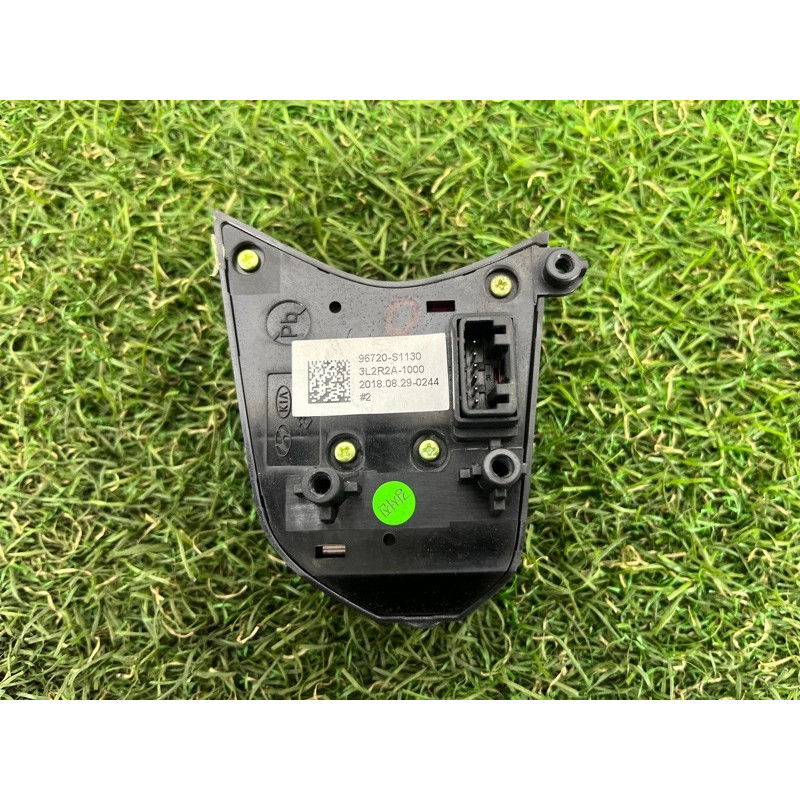 Кнопки руля (электрика / кнопки) Hyundai Santa Fe TM 2019 2.4GDI 96720S1130