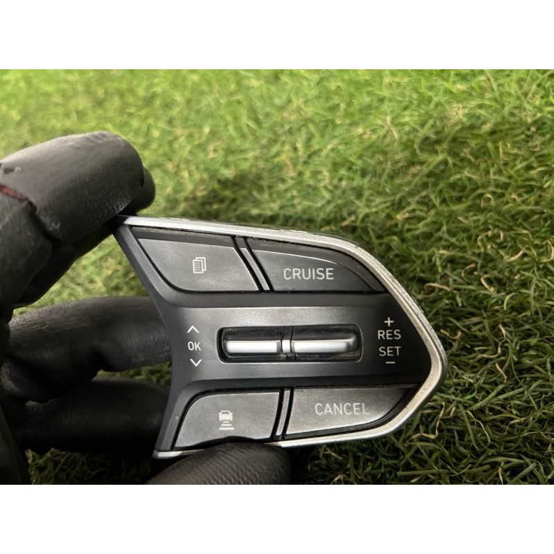 Кнопки руля (электрика / кнопки) Hyundai Santa Fe TM 2019 2.0 GDi Turbo 96720S1130