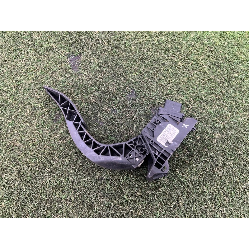 Педаль газа (электрика двигателя) AUDI A4 B9 2017 2.0 8W1723523