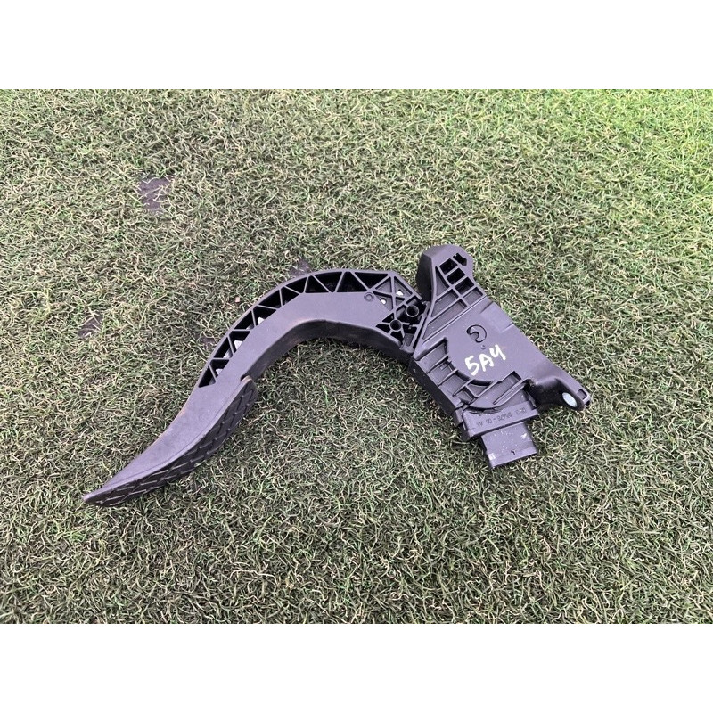 Педаль газа (электрика двигателя) AUDI A4 B9 2017 2.0 8W1723523