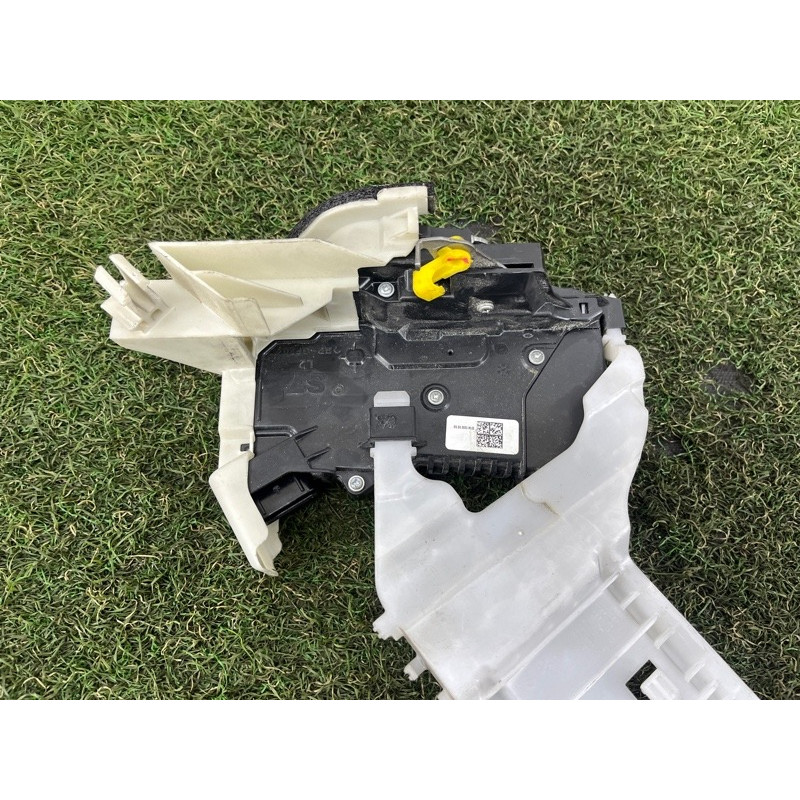 Замок двери (кузов и элементы) Hyundai Santa Fe TM 2019 2.4GDI 81410S1010