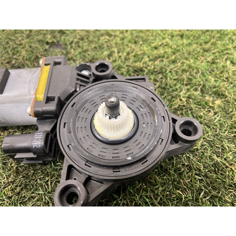 Мотор стеклоподъемника (электрика) Hyundai Santa Fe TM 2019 2.4GDI 83460S1000