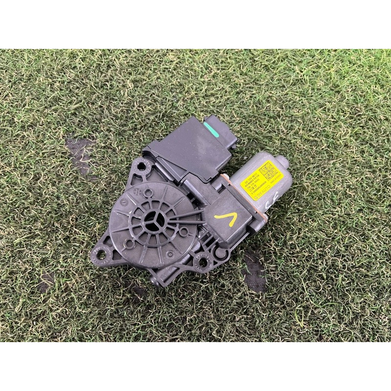 Мотор стеклоподъемника (электрика) Hyundai Santa Fe TM 2019 2.0 GDi Turbo 82460S1010