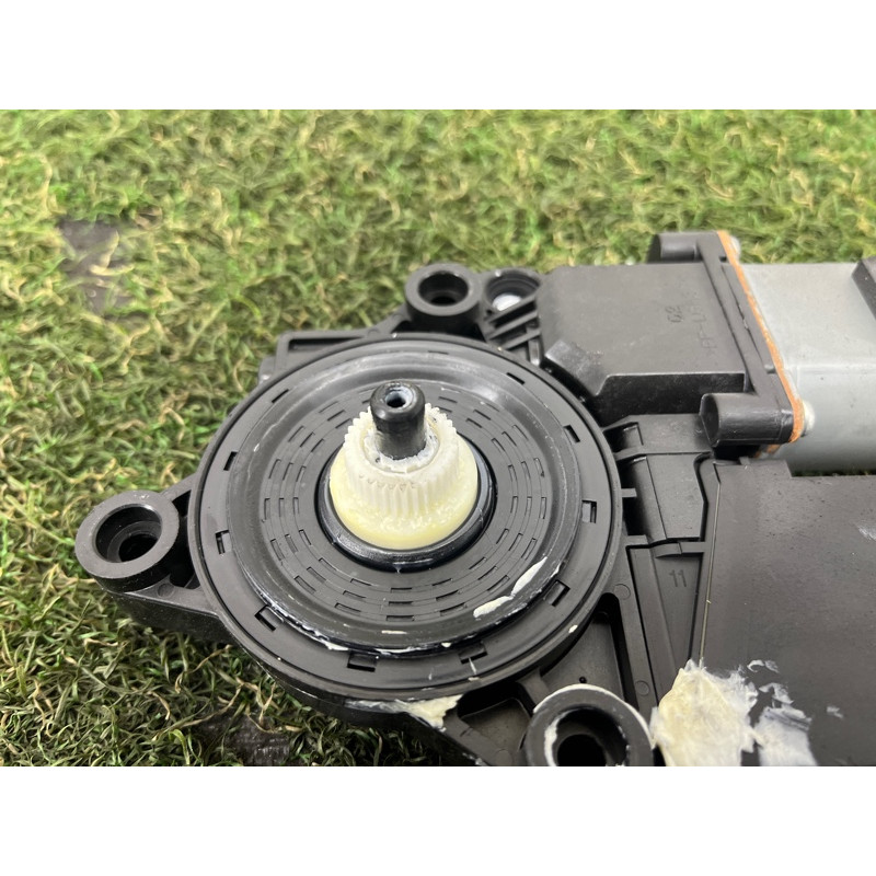 Мотор стеклоподъемника (электрика) Hyundai Santa Fe TM 2019 2.0 GDi Turbo 82460S1010