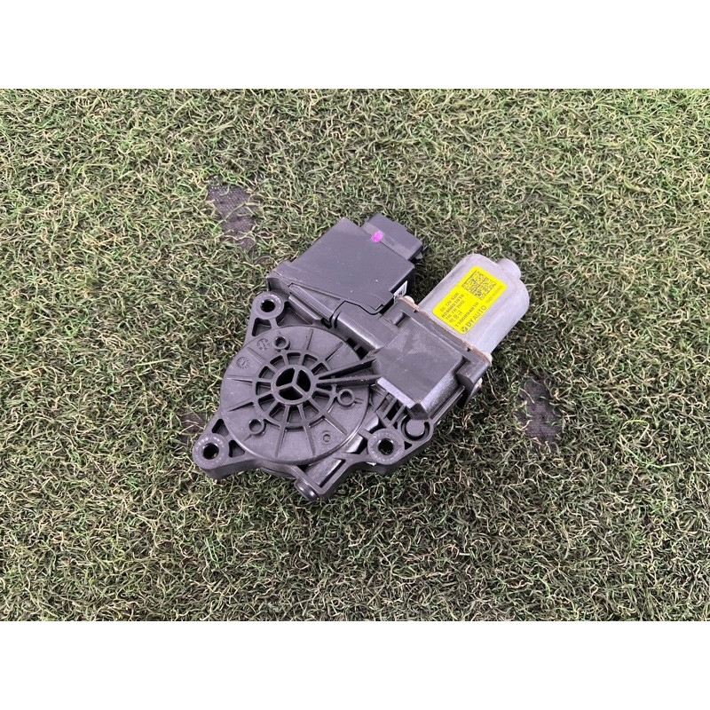 Мотор стеклоподъемника (электрика) Hyundai Santa Fe TM 2019 2.4GDI 82460S1010