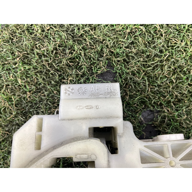 Кронштейн ручки двери (кузов и элементы) Hyundai Ioniq AE 2021 1.6 Hybrid 83655G2000