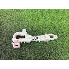 Кронштейн ручки двери